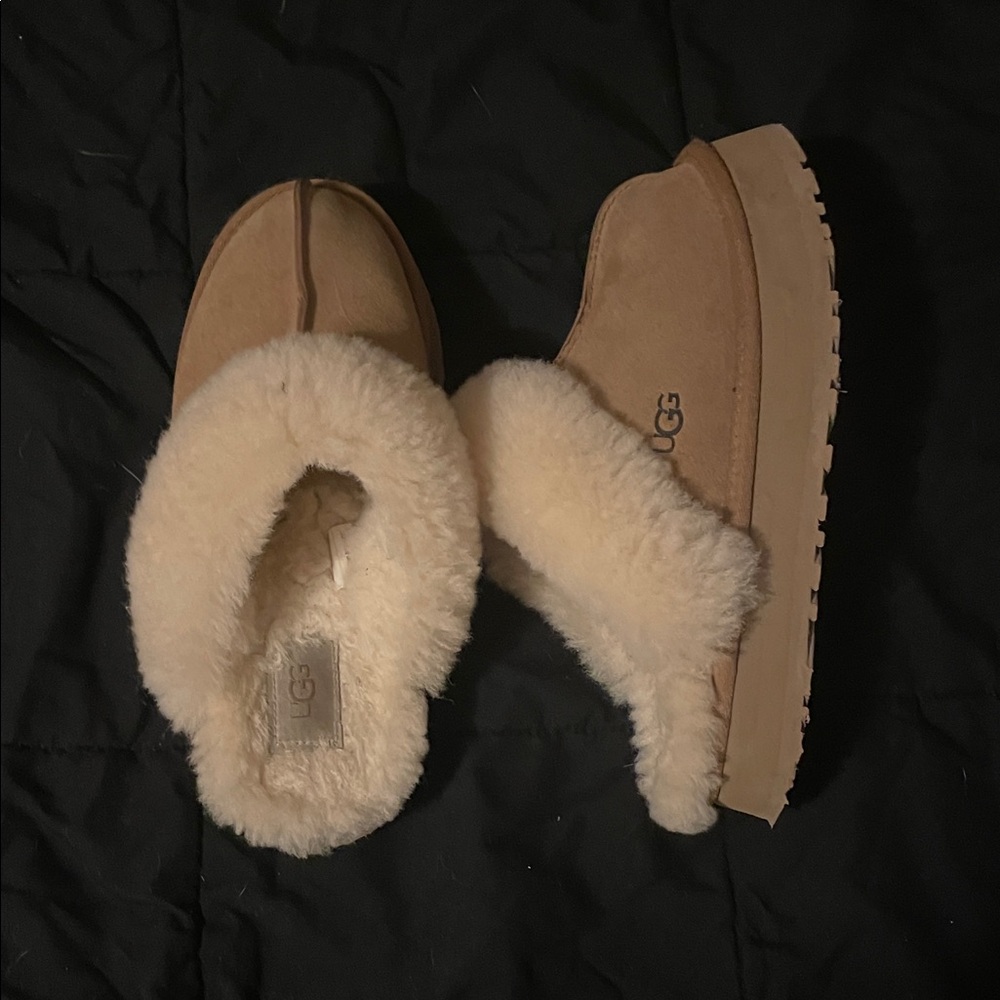 UGG Women's Cozy Tan Slippers